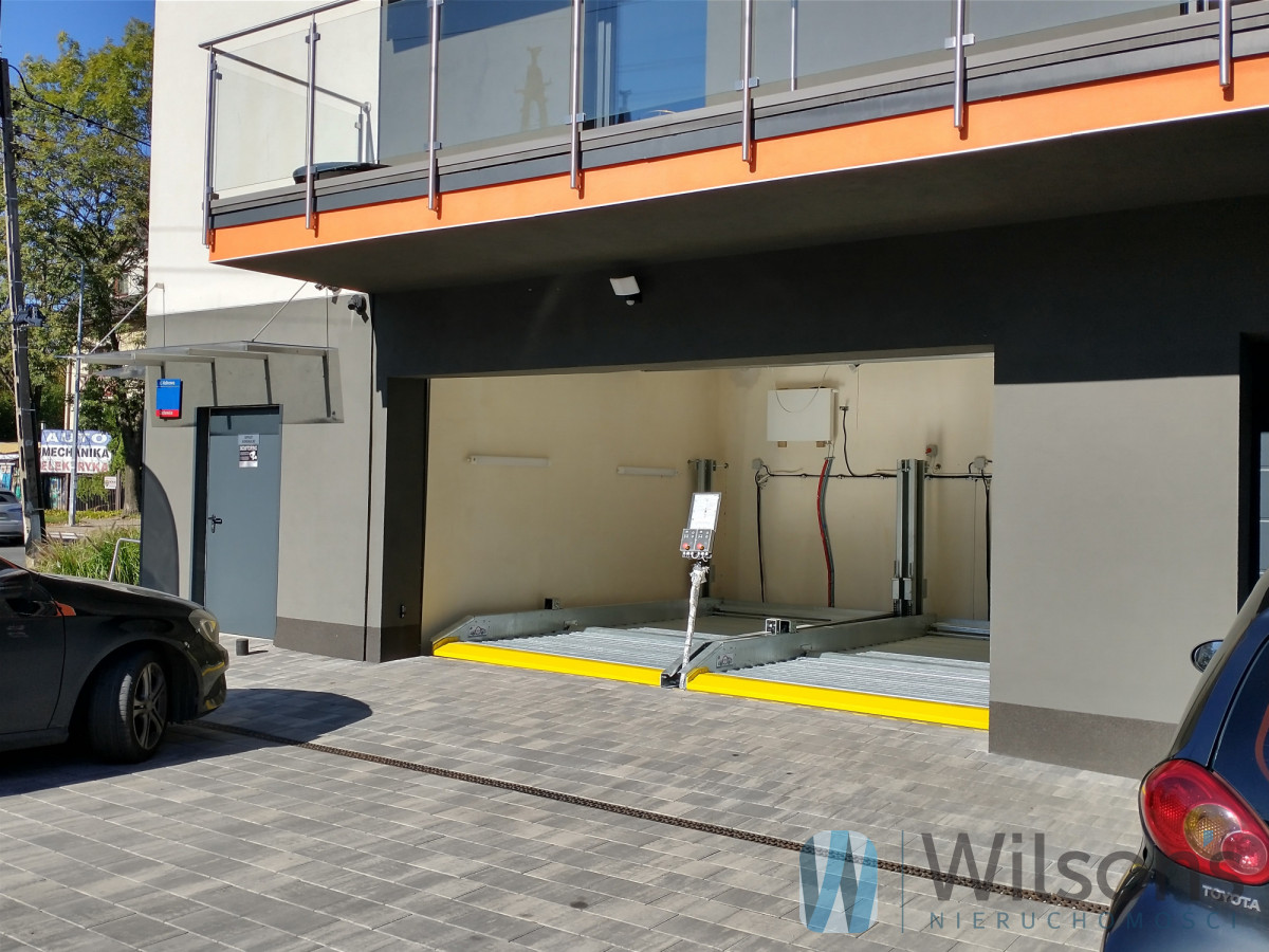 Warehouse 50 m2 / 4 x pneumatic parking in Ursus