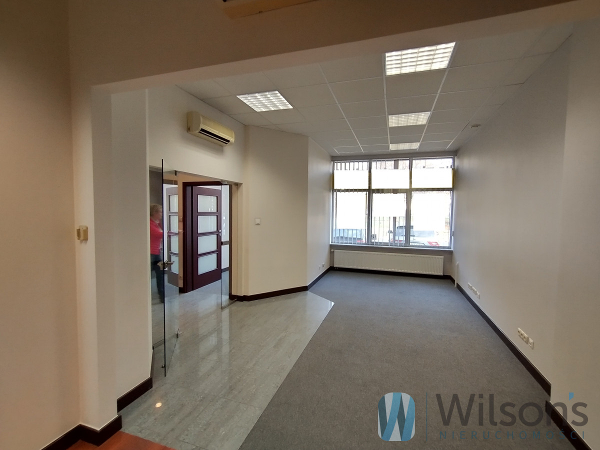 Independent building for rent in Mokotow