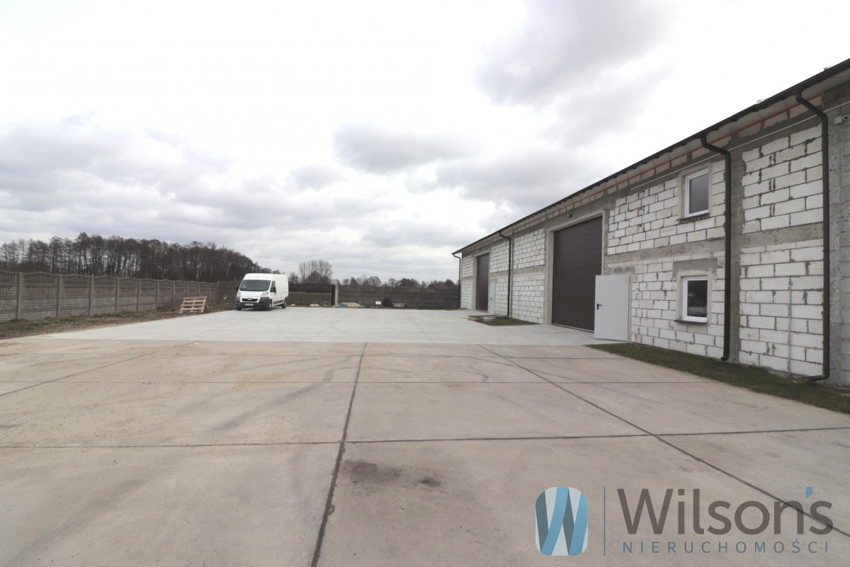 Warehouse with offices 430 m² near Janki.